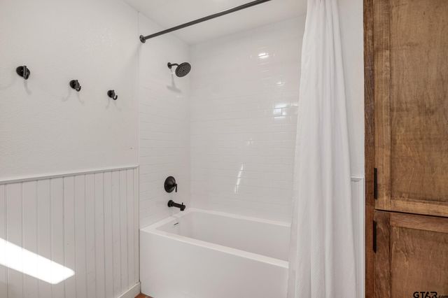 20616 E Grove Club Lake Rd, Whitehouse, TX 75791