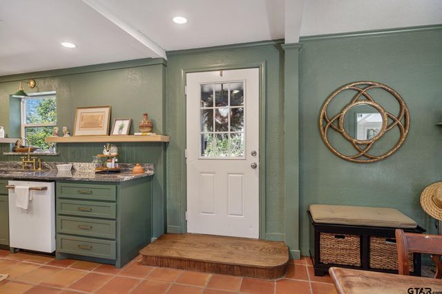 20616 E Grove Club Lake Rd, Whitehouse, TX 75791