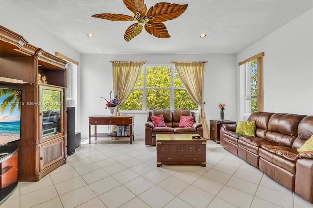 18081 SW 33rd St, Miramar, FL 33029