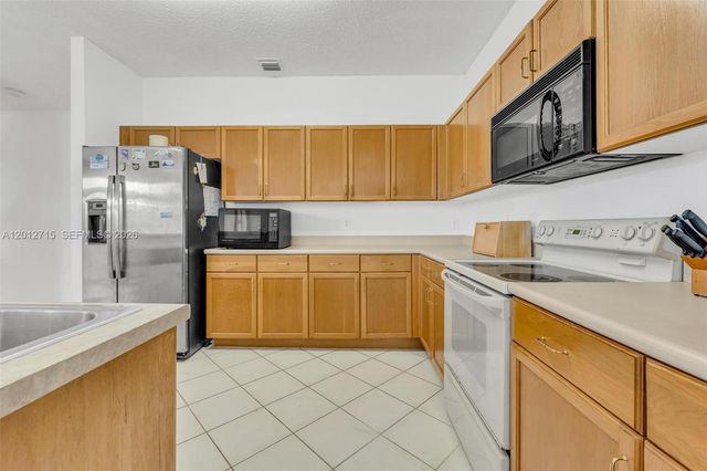 18081 SW 33rd St, Miramar, FL 33029