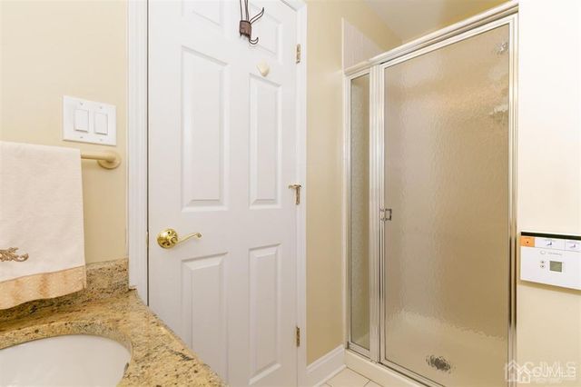 15 Gallo Way, Edison, NJ 08820