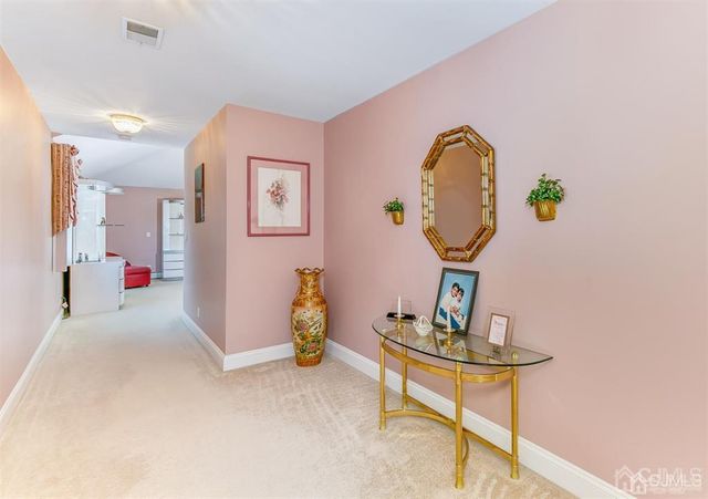 15 Gallo Way, Edison, NJ 08820