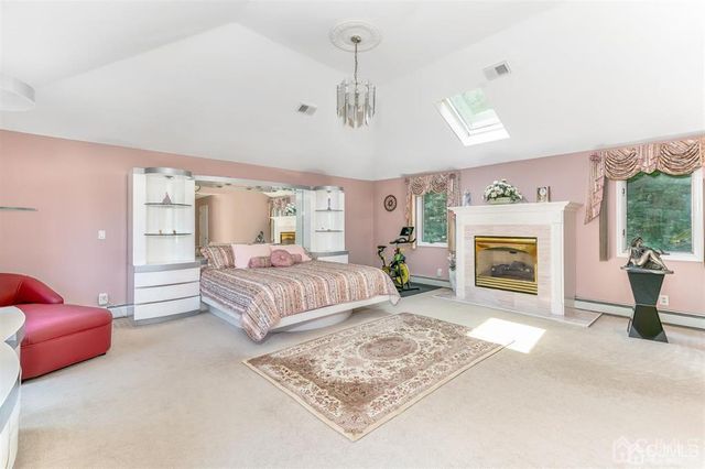 15 Gallo Way, Edison, NJ 08820