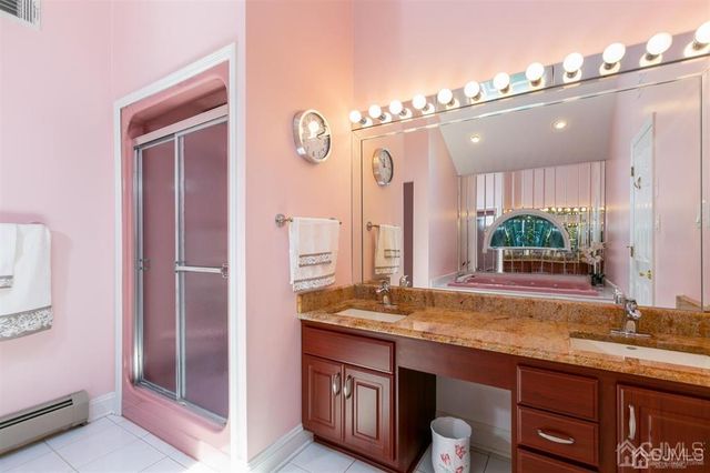 15 Gallo Way, Edison, NJ 08820