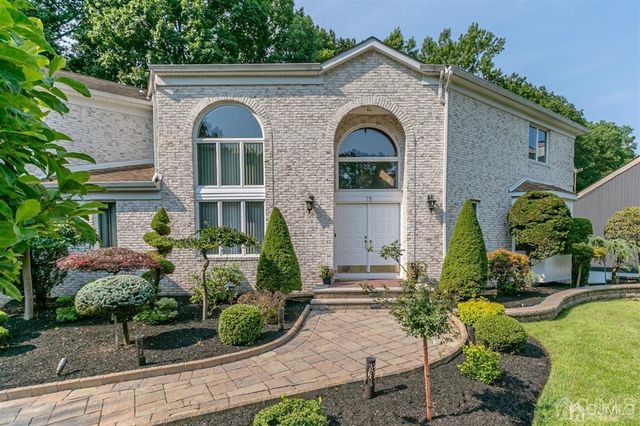 15 Gallo Way, Edison, NJ 08820