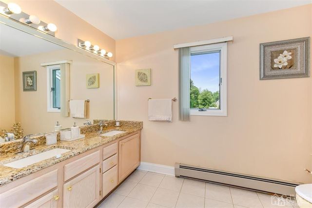 15 Gallo Way, Edison, NJ 08820