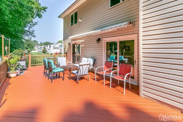 15 Gallo Way, Edison, NJ 08820
