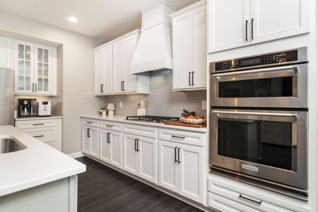 1423 Leesland Drive, Westerville, OH 43081