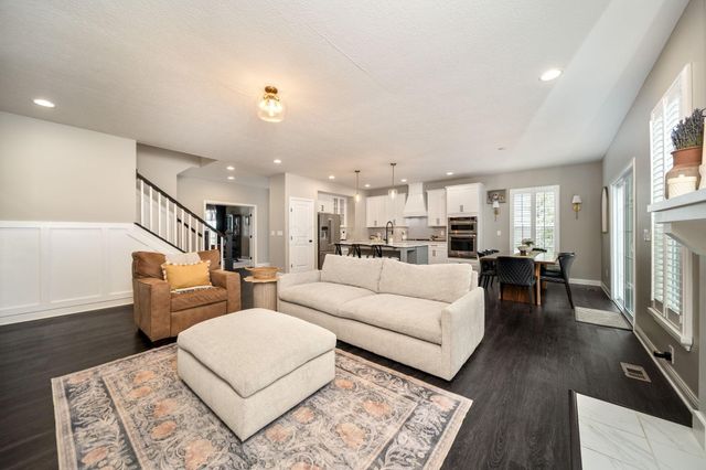 1423 Leesland Drive, Westerville, OH 43081