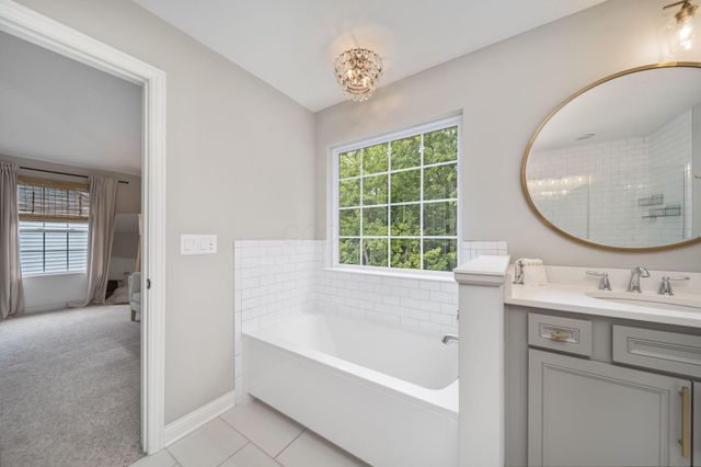 1423 Leesland Drive, Westerville, OH 43081