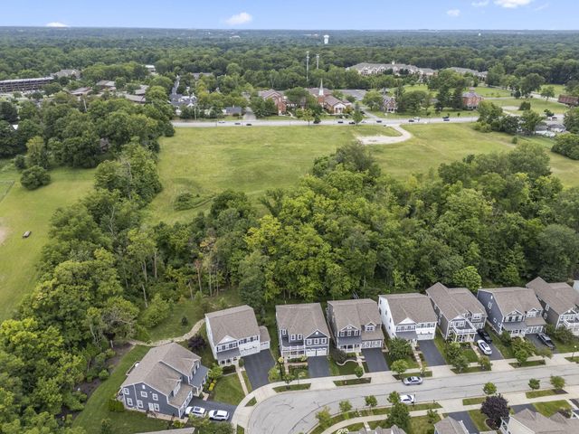 1423 Leesland Drive, Westerville, OH 43081