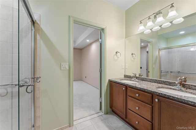 17 Strangford Court 109, Oceanside, NY 11572