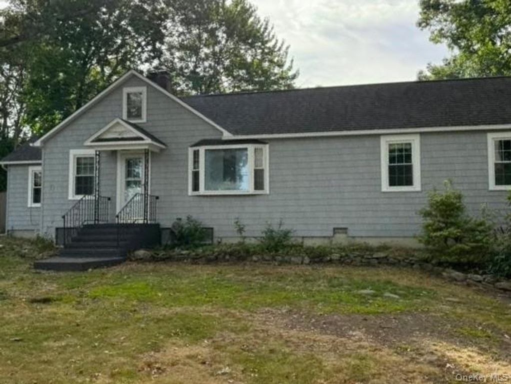 18 Baldwin Road, Sound Beach, NY 11789 — exterior