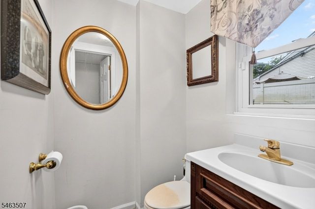 38 Sherwood Ave, East Brunswick Twp., NJ 08816