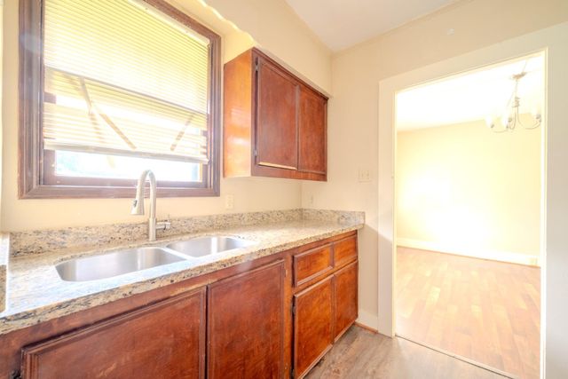 603 N Resident Street, Wharton, TX 77488