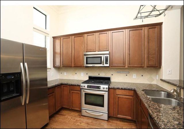 2226 Hilshire Lake Drive, Houston, TX 77080