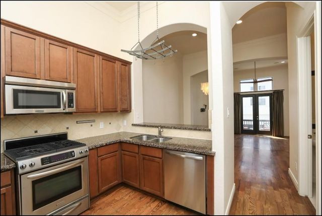 2226 Hilshire Lake Drive, Houston, TX 77080