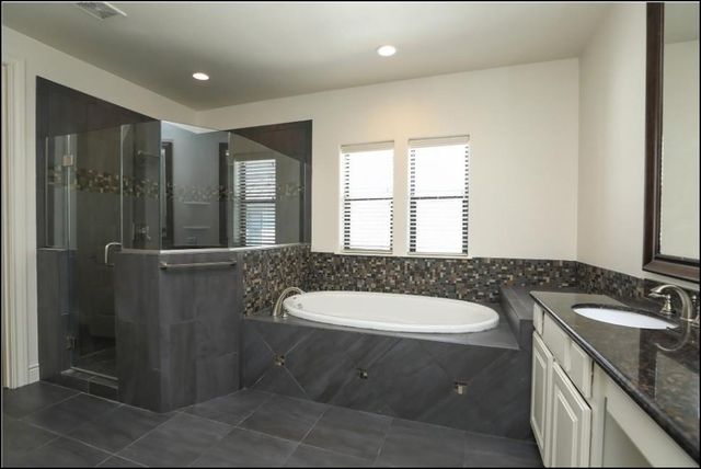 2226 Hilshire Lake Drive, Houston, TX 77080