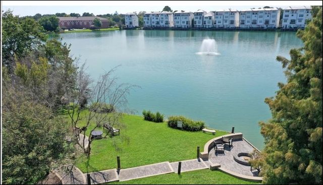 2226 Hilshire Lake Drive, Houston, TX 77080