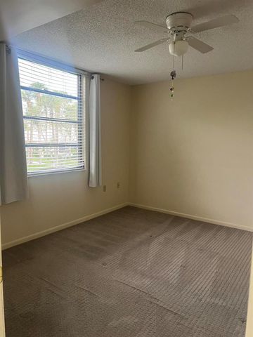 3636 Whitehall Drive 204, West Palm Beach, FL 33401