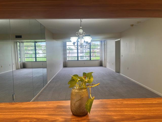 3636 Whitehall Drive 204, West Palm Beach, FL 33401