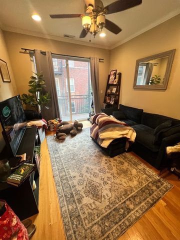 3709 N Kenneth Avenue 218, Chicago, IL 60641