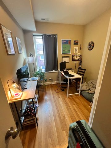 3709 N Kenneth Avenue 218, Chicago, IL 60641