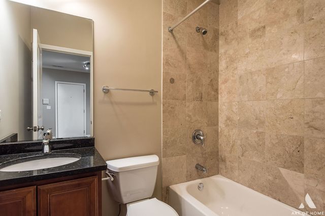 3709 N Kenneth Avenue 218, Chicago, IL 60641