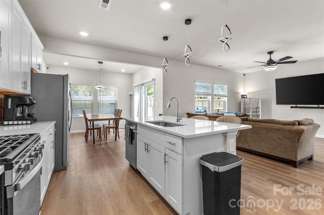 380 Olympia Way, York, SC 29745