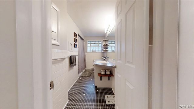 34 Wiesner Rd Road, Lackawanna, NY 14218