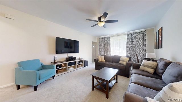 34 Wiesner Rd Road, Lackawanna, NY 14218