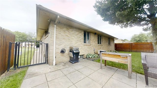 34 Wiesner Rd Road, Lackawanna, NY 14218