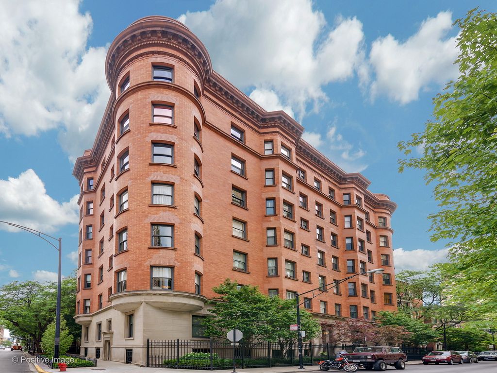 1210 N ASTOR Street 1A, Chicago, IL 60610