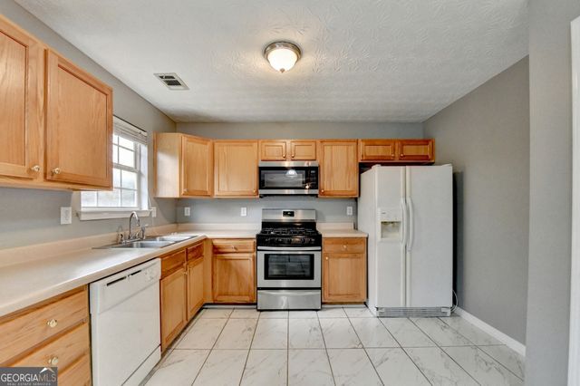 225 DAIRYLAND Drive, Covington, GA 30016