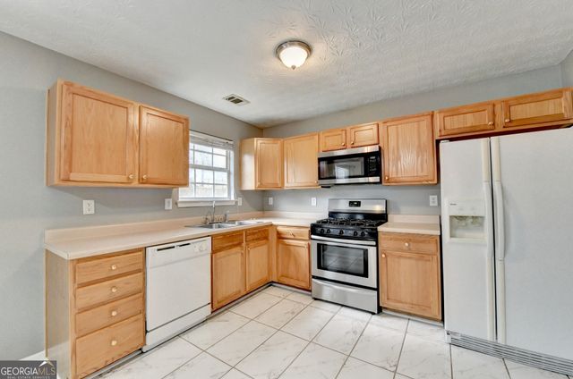 225 DAIRYLAND Drive, Covington, GA 30016