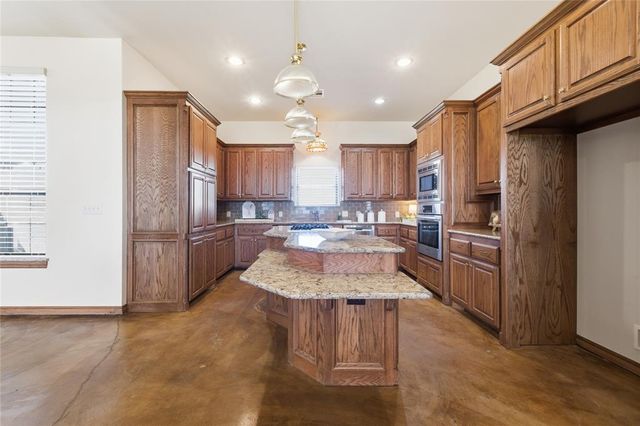 7001 S Cimarron Road, Yukon, OK 73099