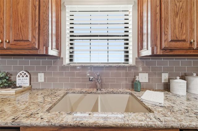 7001 S Cimarron Road, Yukon, OK 73099