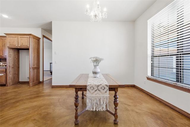 7001 S Cimarron Road, Yukon, OK 73099