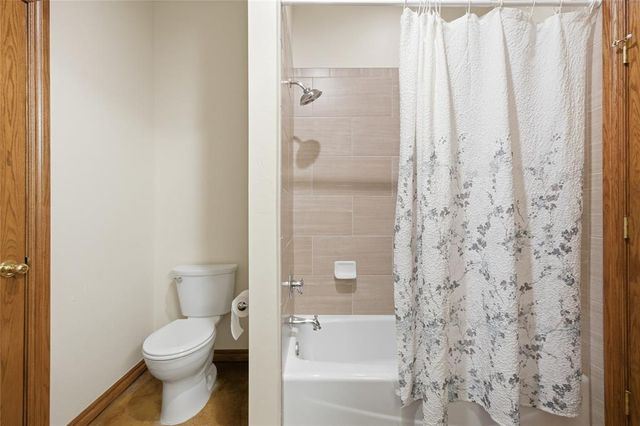 7001 S Cimarron Road, Yukon, OK 73099