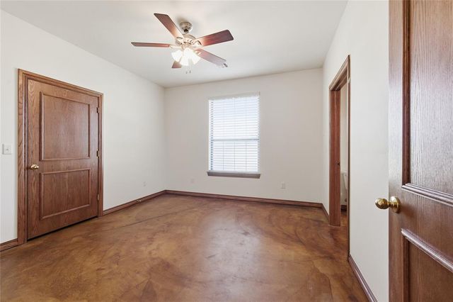 7001 S Cimarron Road, Yukon, OK 73099