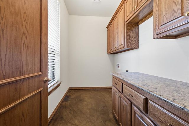 7001 S Cimarron Road, Yukon, OK 73099