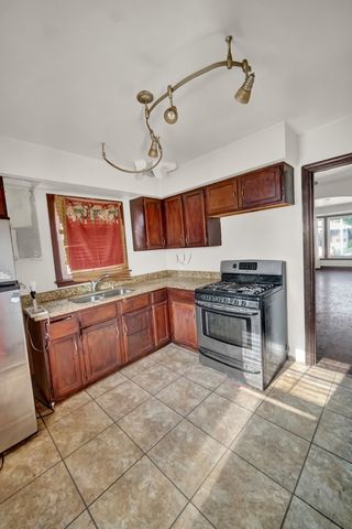 14424 S Lowe Avenue, Riverdale, IL 60827
