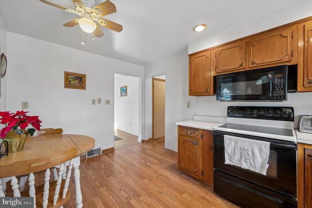 716 BROOKE CIR, Morton, PA 19070