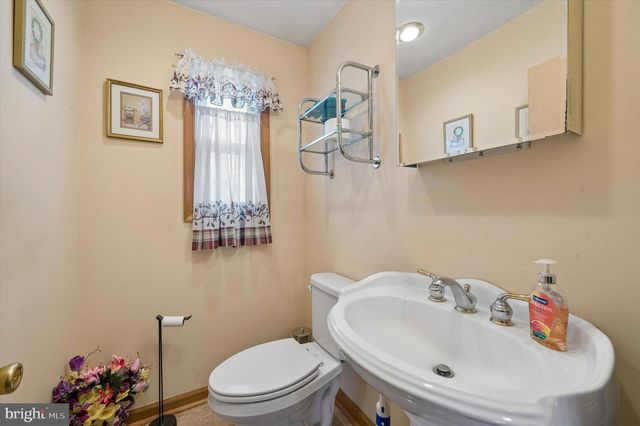 716 BROOKE CIR, Morton, PA 19070