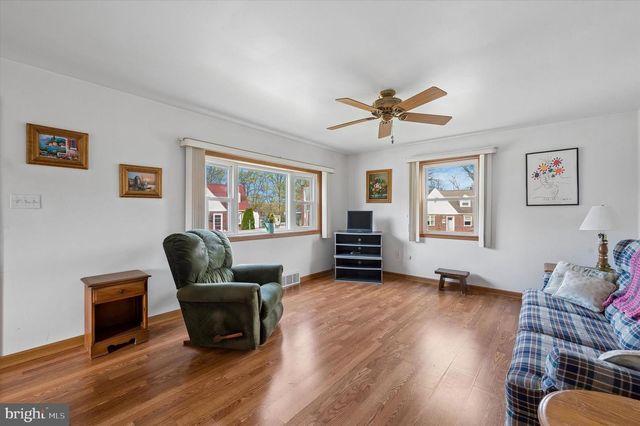 716 BROOKE CIR, Morton, PA 19070