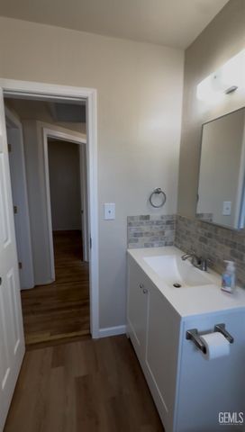 4521 Joanne Avenue, Bakersfield, CA 93309