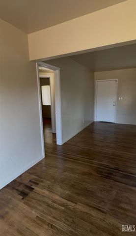 4521 Joanne Avenue, Bakersfield, CA 93309