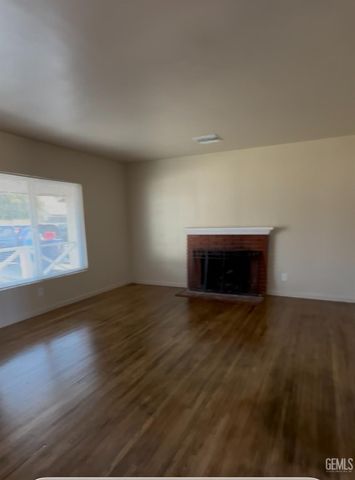 4521 Joanne Avenue, Bakersfield, CA 93309