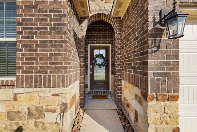 7408 Saint Andrews Drive, Navasota, TX 77868