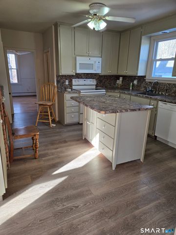 40 Maple Avenue Extension, Montville, CT 06382